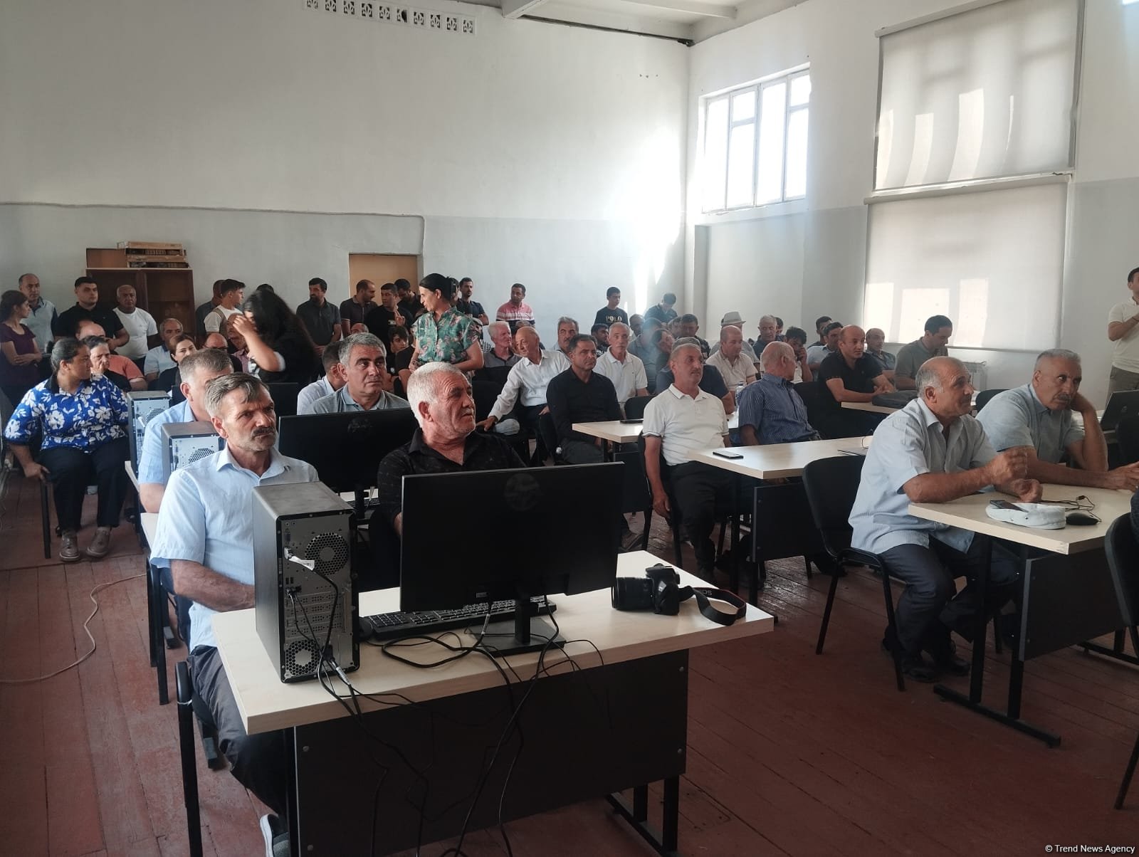Azerbaijan’s Ballija village honors returning residents with agricultural certificates (PHOTO)