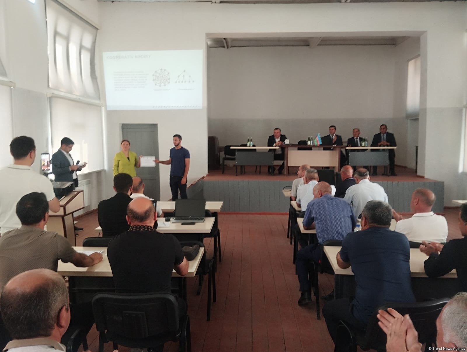 Azerbaijan’s Ballija village honors returning residents with agricultural certificates (PHOTO)