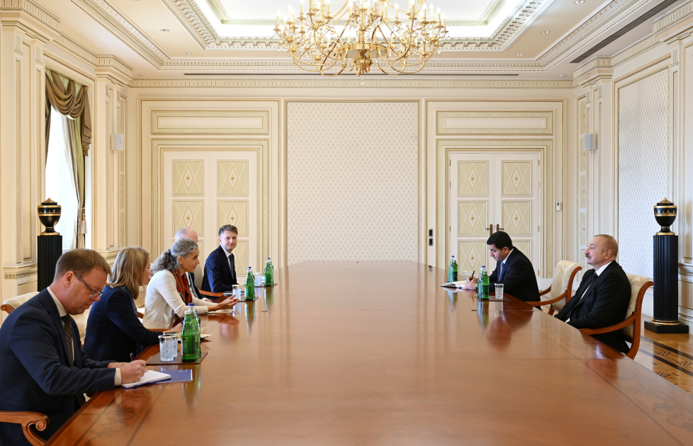 President Ilham Aliyev receives EU Special Representative for South Caucasus (PHOTO/VIDEO)