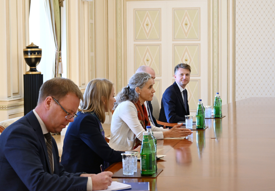 President Ilham Aliyev receives EU Special Representative for South Caucasus (PHOTO/VIDEO)