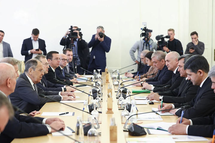 Turkmenistan, Russia strengthen trade, infrastructure, and regional co-op bonds