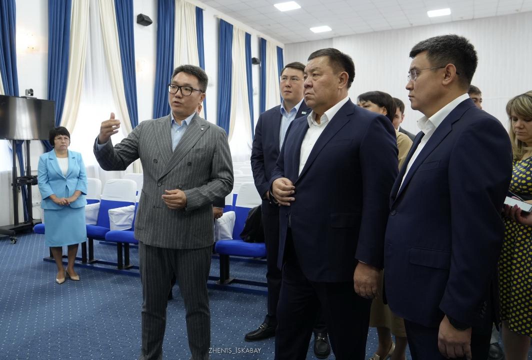 Kazakhstan rolling out clean energy push with hefty solar power project in its Zhetysu