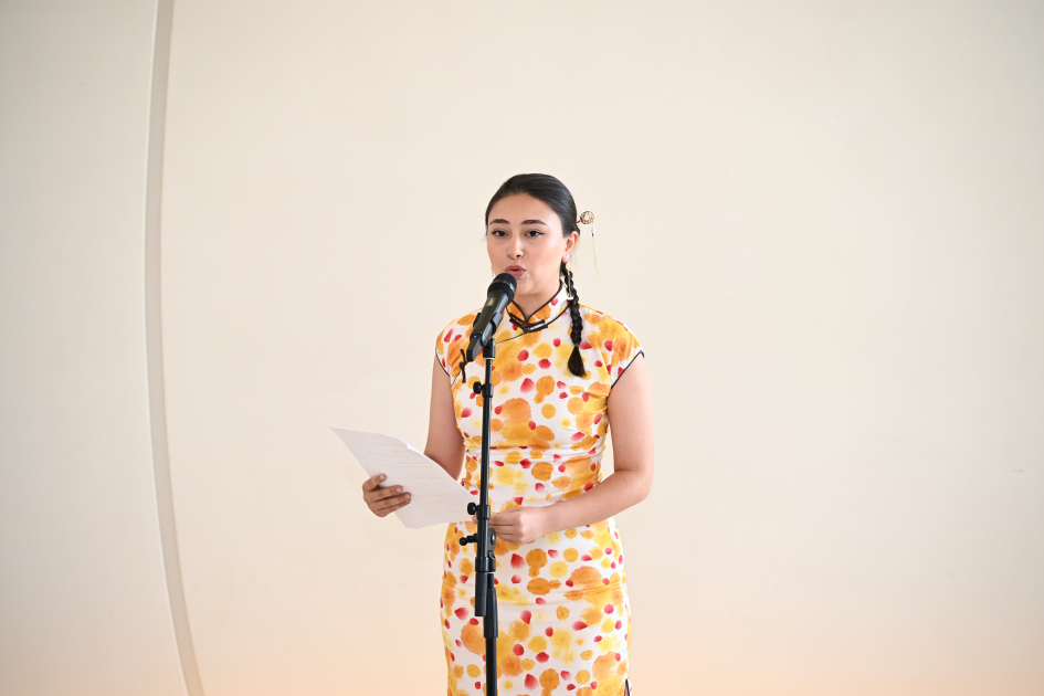 Heydar Aliyev Foundation VP Leyla Aliyeva, Arzu Aliyeva present certificates to students completing distant Chinese language courses (PHOTO)