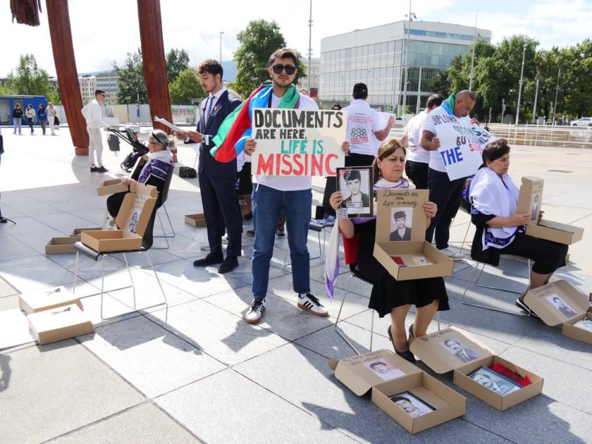 Azerbaijani families of missing persons hold first protest abroad (PHOTO/VIDEO)