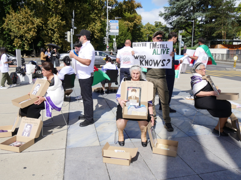 Azerbaijani families of missing persons hold first protest abroad (PHOTO/VIDEO)