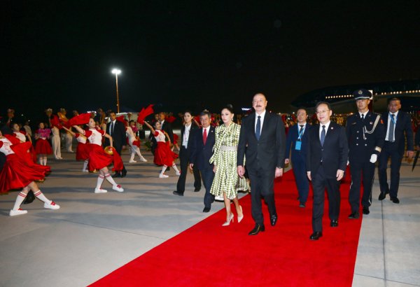 President Ilham Aliyev arrives on working visit to China (PHOTO/VIDEO)