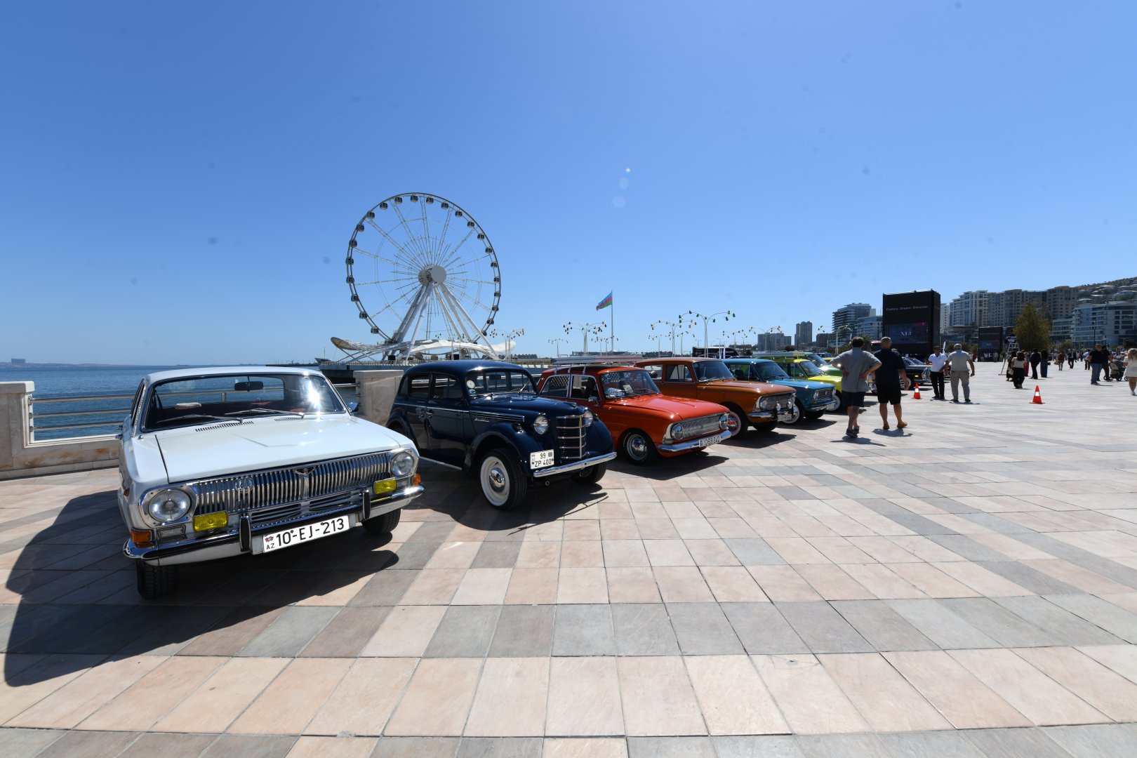"Horsepower" - Classic car parade and chovgan game held (PHOTO)