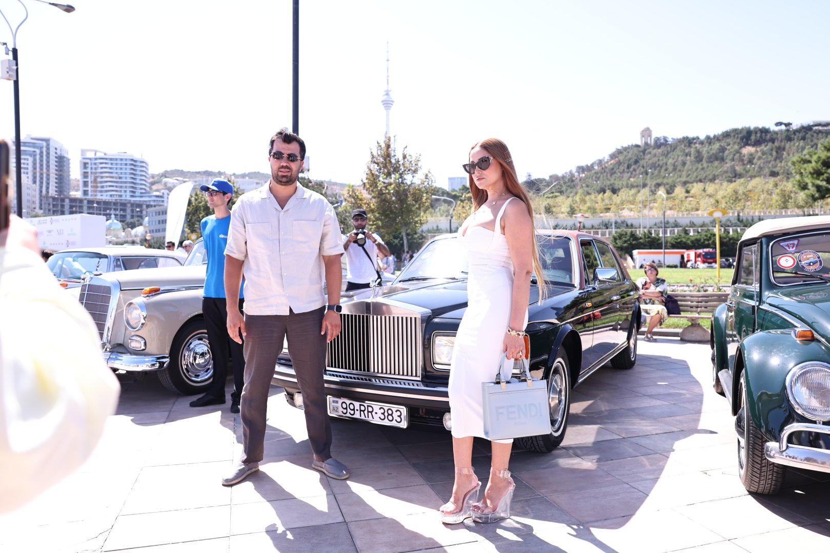 "Horsepower" - Classic car parade and chovgan game held (PHOTO)