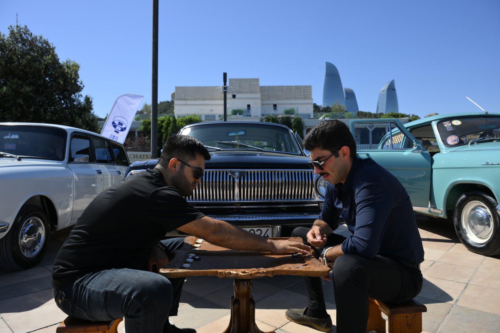 "Horsepower" - Classic car parade and chovgan game held (PHOTO)