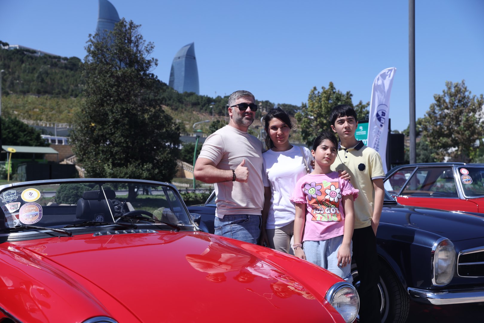 "Horsepower" - Classic car parade and chovgan game held (PHOTO)