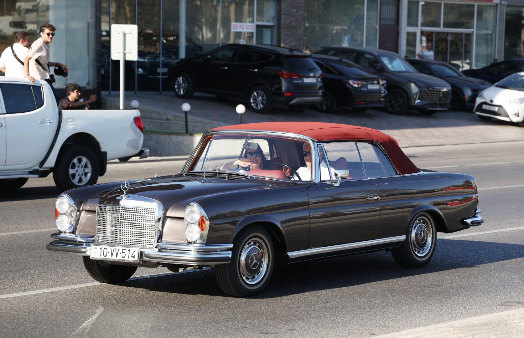 "Horsepower" - Classic car parade and chovgan game held (PHOTO)