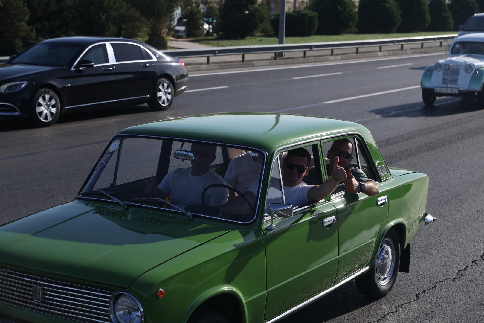 "Horsepower" - Classic car parade and chovgan game held (PHOTO)