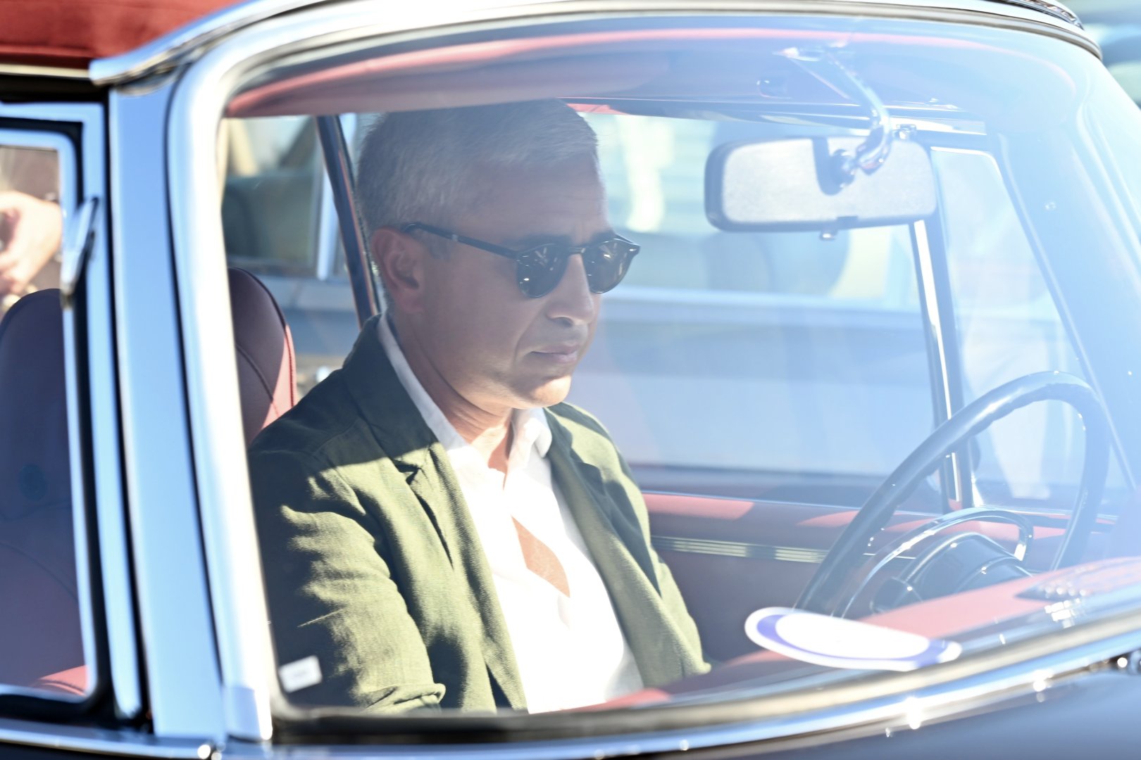 "Horsepower" - Classic car parade and chovgan game held (PHOTO)