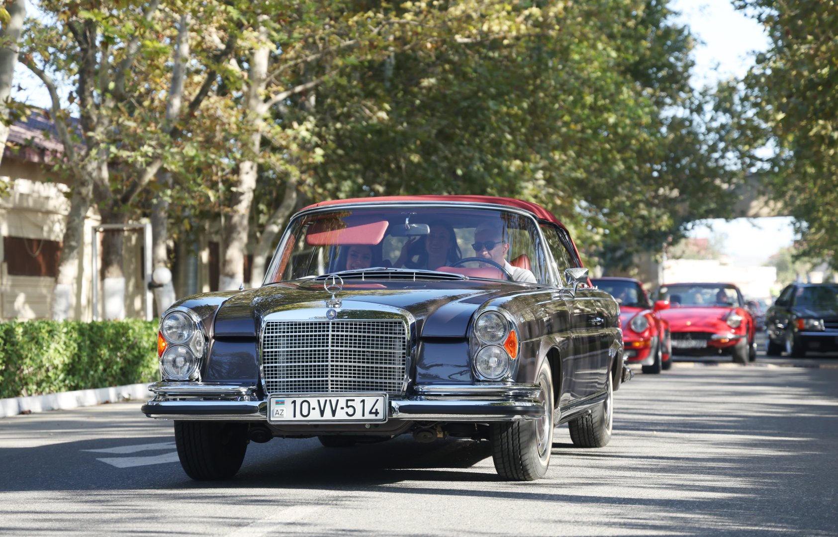 "Horsepower" - Classic car parade and chovgan game held (PHOTO)