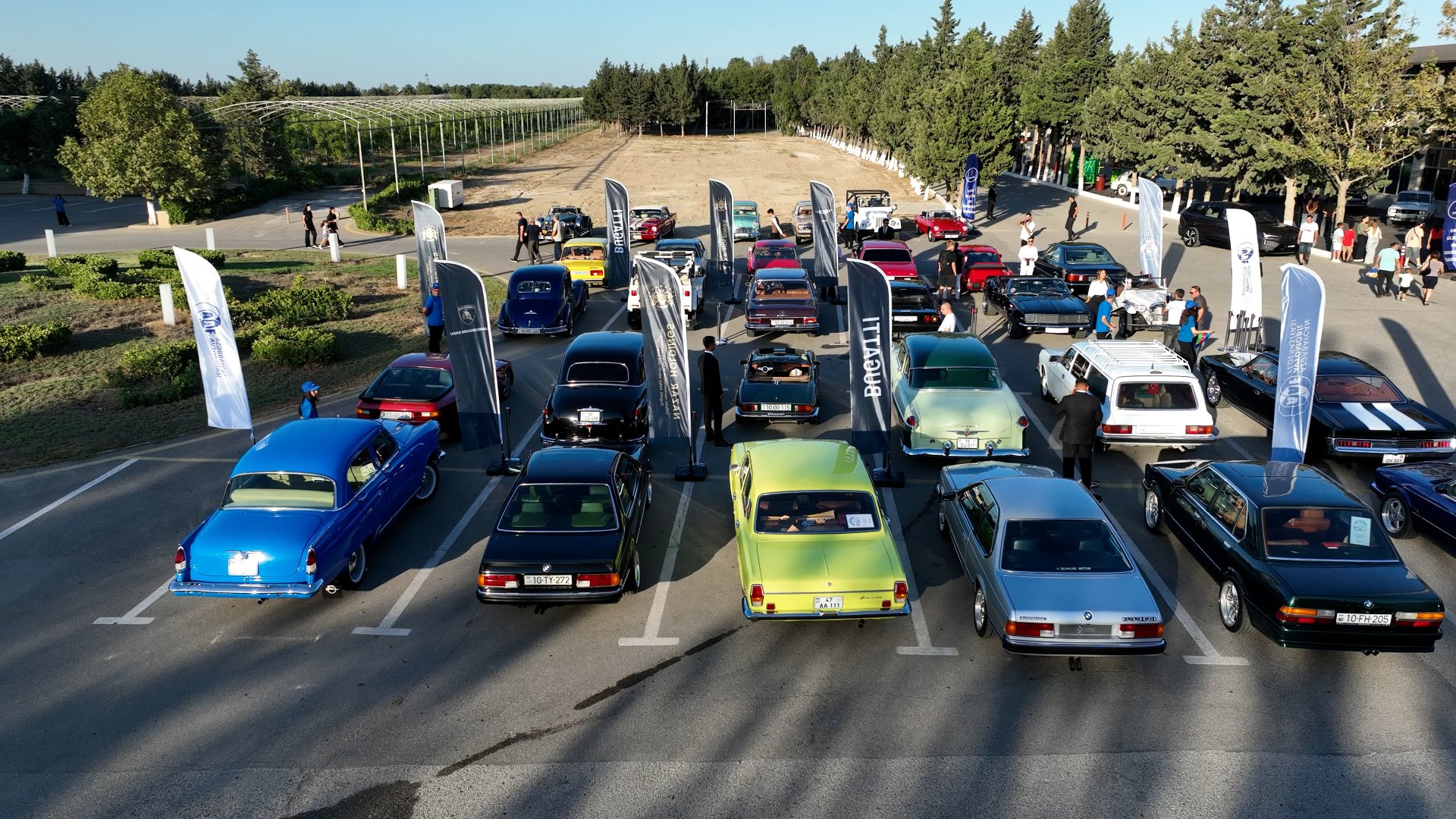 "Horsepower" - Classic car parade and chovgan game held (PHOTO)