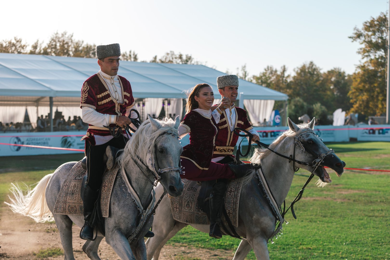 "Horsepower" - Classic car parade and chovgan game held (PHOTO)
