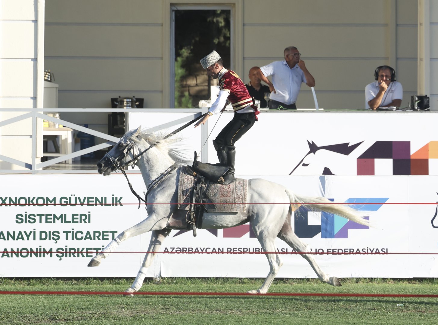 "Horsepower" - Classic car parade and chovgan game held (PHOTO)