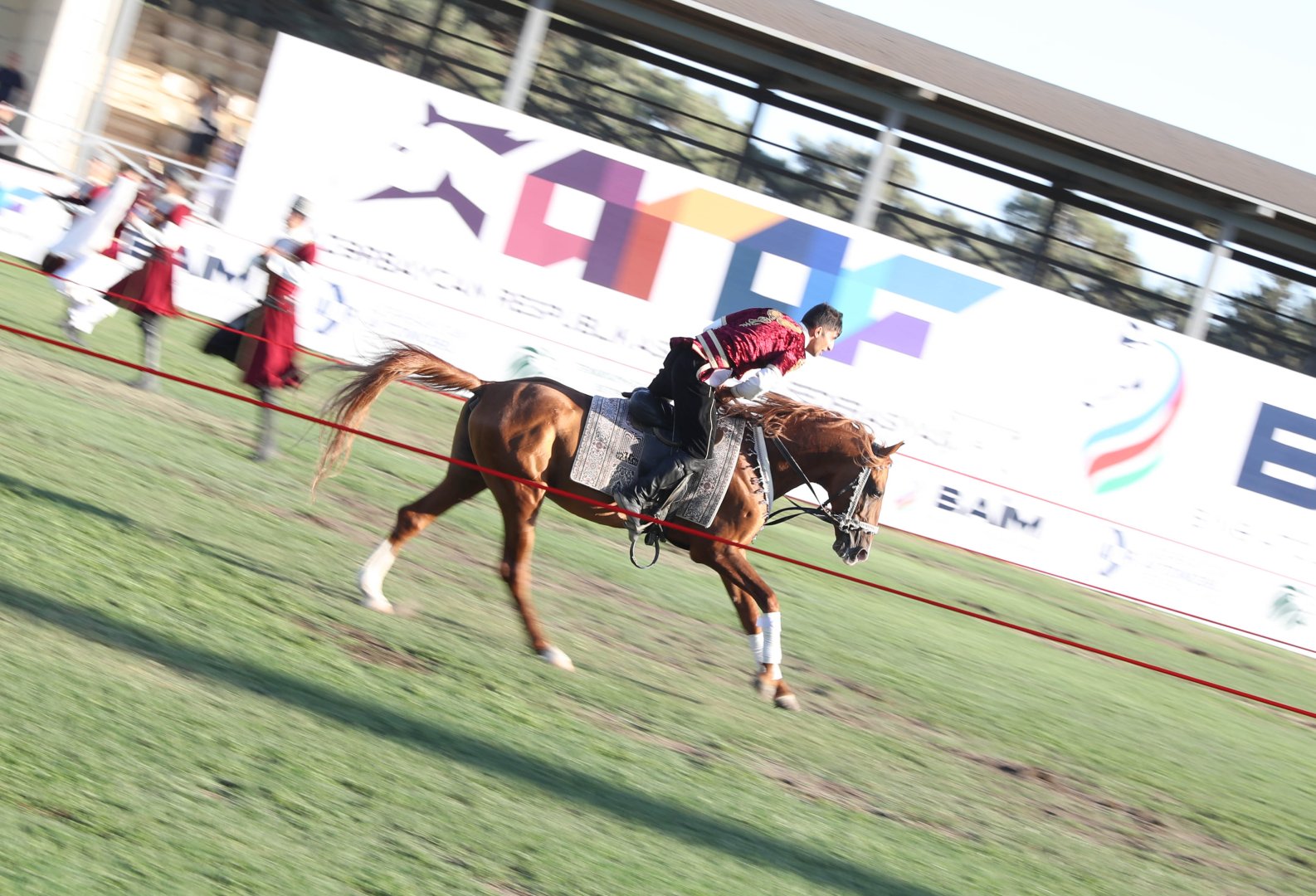 "Horsepower" - Classic car parade and chovgan game held (PHOTO)