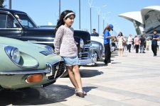 "Horsepower" - Classic car parade and chovgan game held (PHOTO)