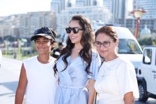 "Horsepower" - Classic car parade and chovgan game held (PHOTO)