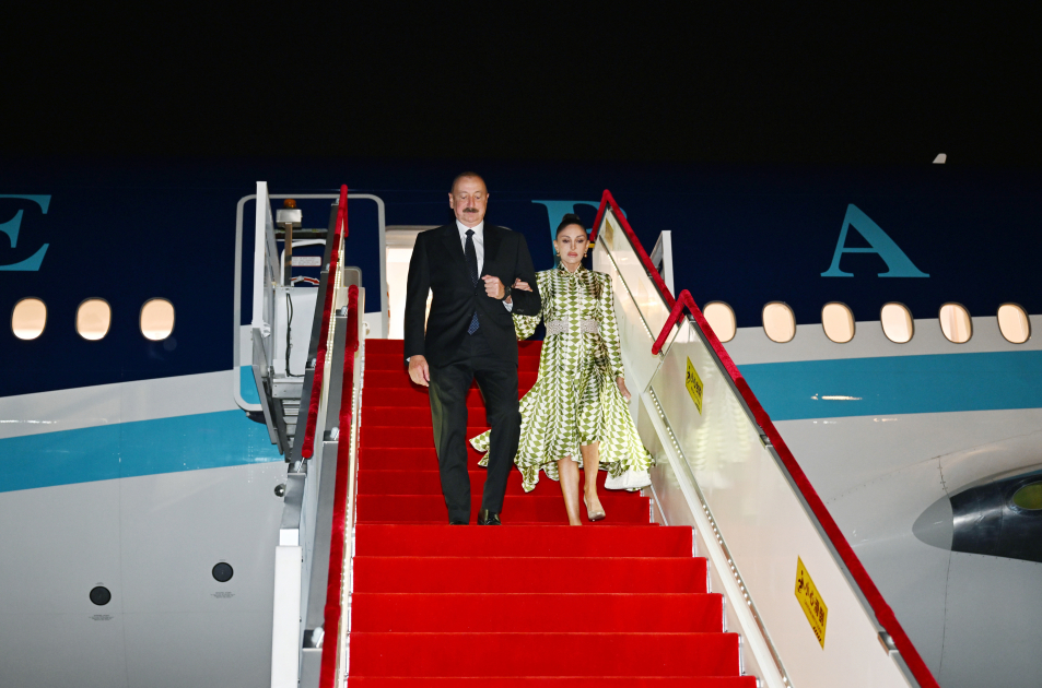 President Ilham Aliyev arrives on working visit to China (PHOTO/VIDEO)