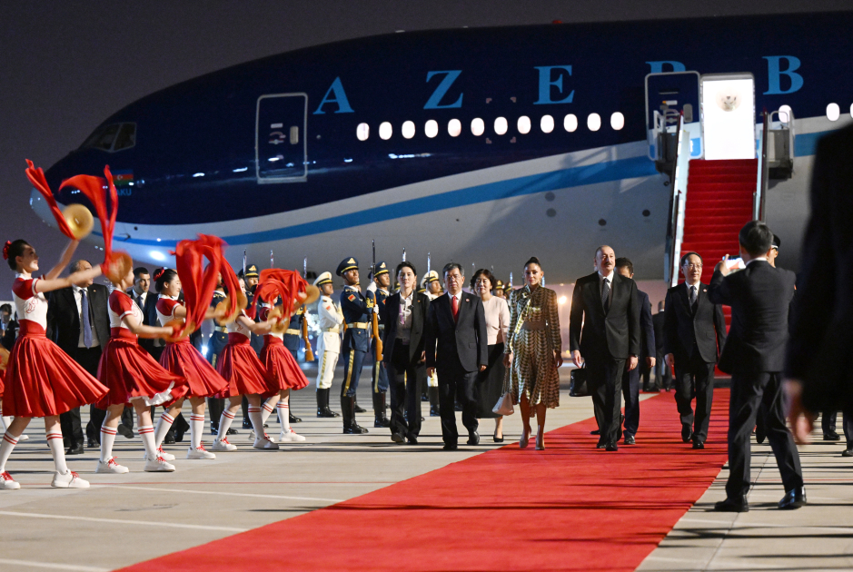 President Ilham Aliyev arrives on working visit to China (PHOTO/VIDEO)
