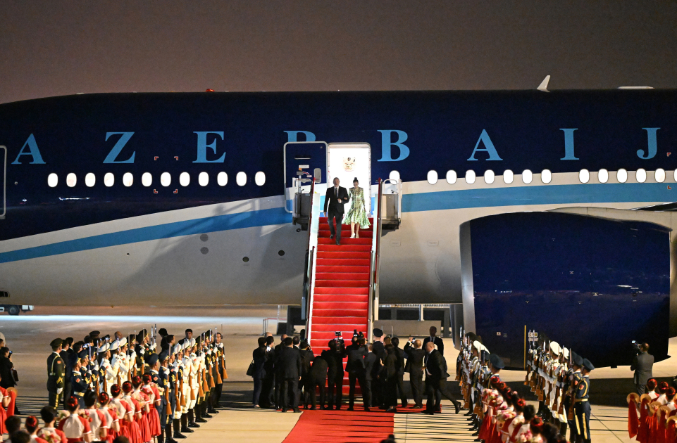 President Ilham Aliyev arrives on working visit to China (PHOTO/VIDEO)