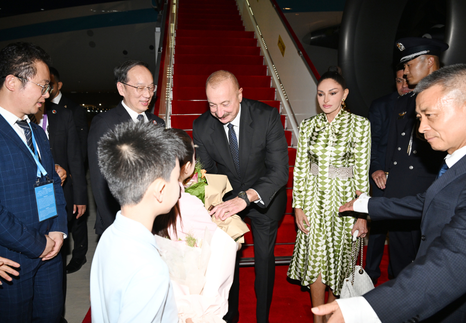 President Ilham Aliyev arrives on working visit to China (PHOTO/VIDEO)