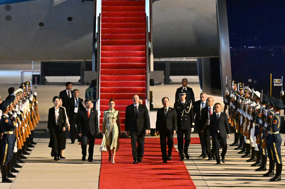 President Ilham Aliyev arrives on working visit to China (PHOTO/VIDEO)