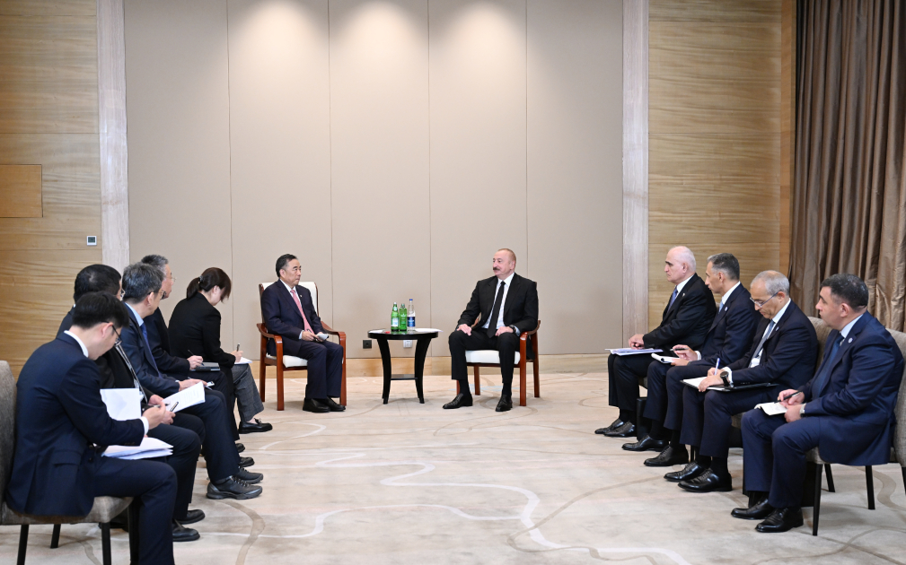 President Ilham Aliyev meets Chairman of CCCC in Tianjin (PHOTO/VIDEO)