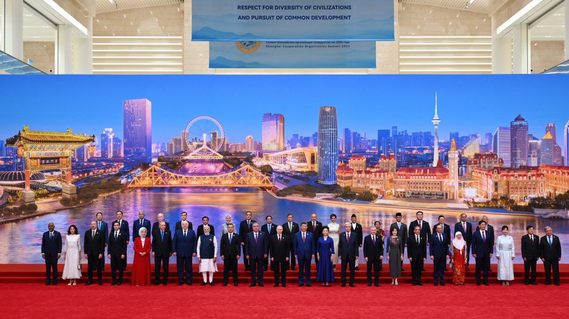 President Ilham Aliyev, First Lady Mehriban Aliyeva attend banquet honoring heads of state and government in Tianjin (PHOTO/VIDEO)