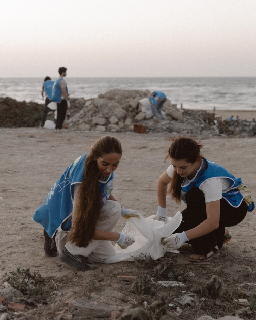 Heydar Aliyev Foundation VP Leyla Aliyeva and Head of Baku Media Center Arzu Aliyeva participate in cleanup campaign in Bilgah (PHOTO)