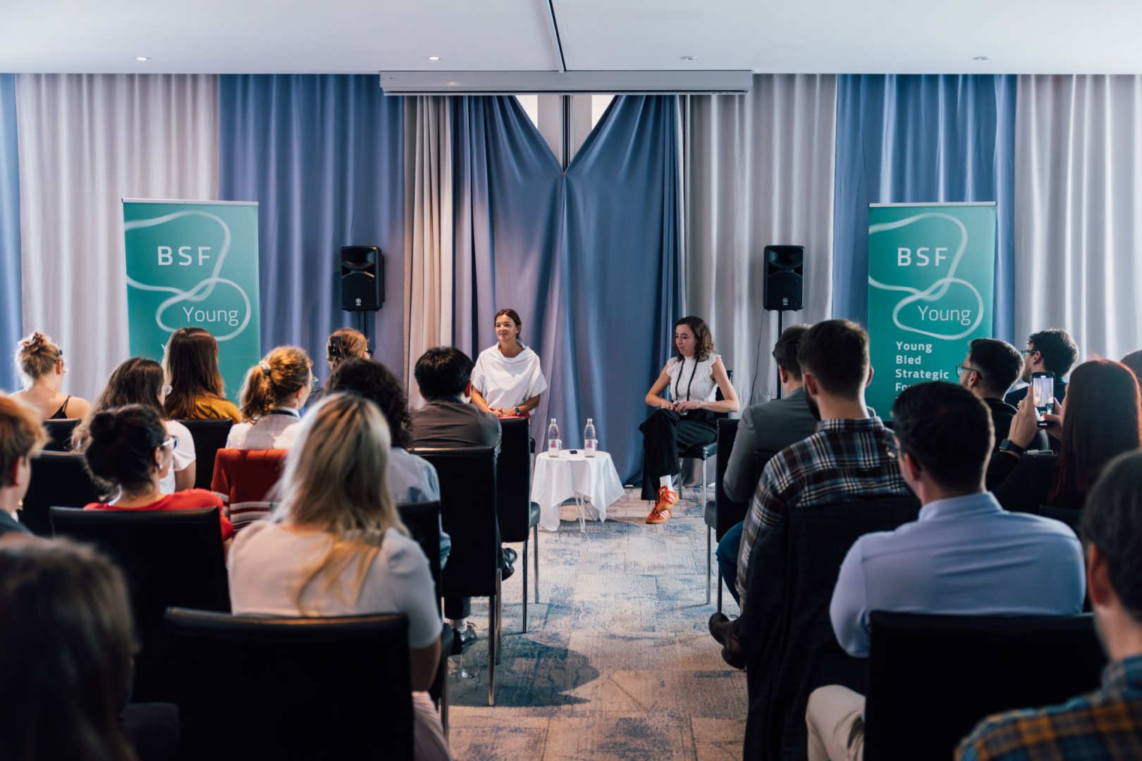 Slovenian FM discusses UN, EU, Western Balkans at Young Bled Strategic Forum (PHOTO)