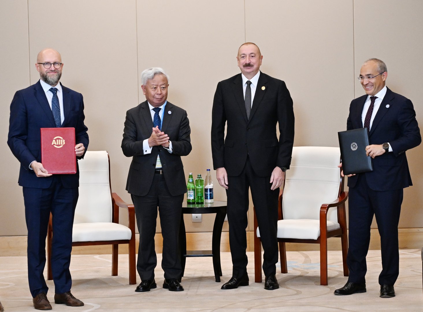 President Ilham Aliyev meets AIIB President in Tianjin (PHOTO/VIDEO)