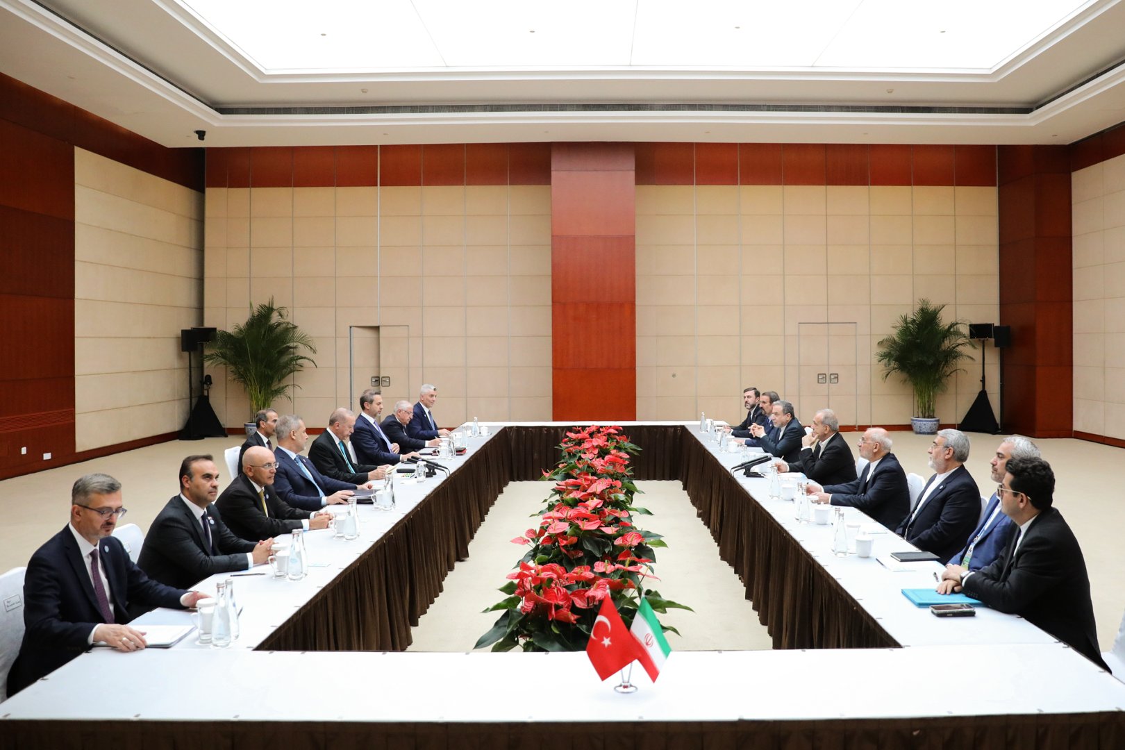 President Pezeshkian affirms Iran’s support for Azerbaijan-Armenia peace deal