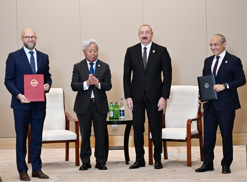 President Ilham Aliyev meets AIIB President in Tianjin (PHOTO/VIDEO)