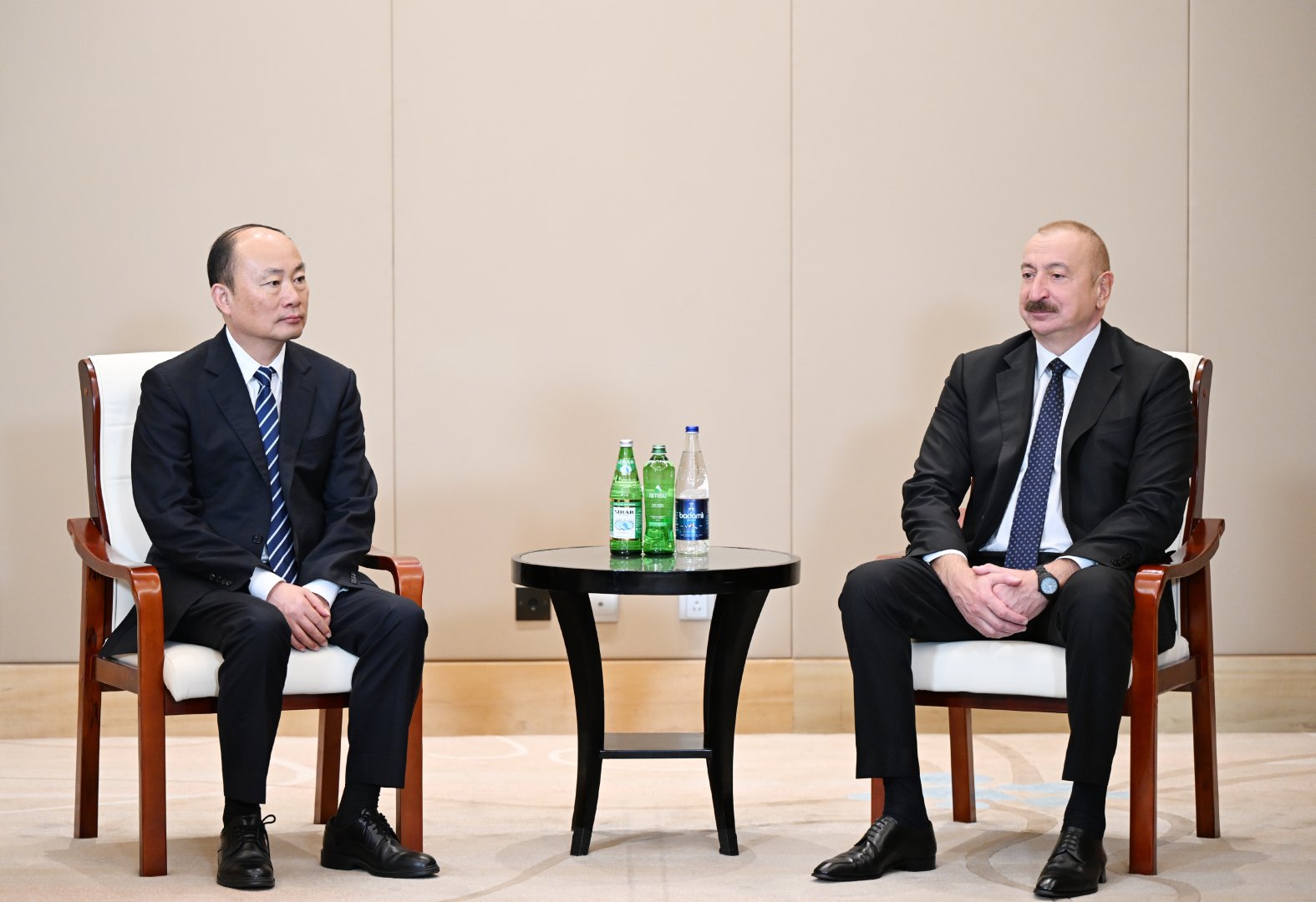 President Ilham Aliyev meets Chairman of China National Chemical Engineering in Tianjin (PHOTO/VIDEO)