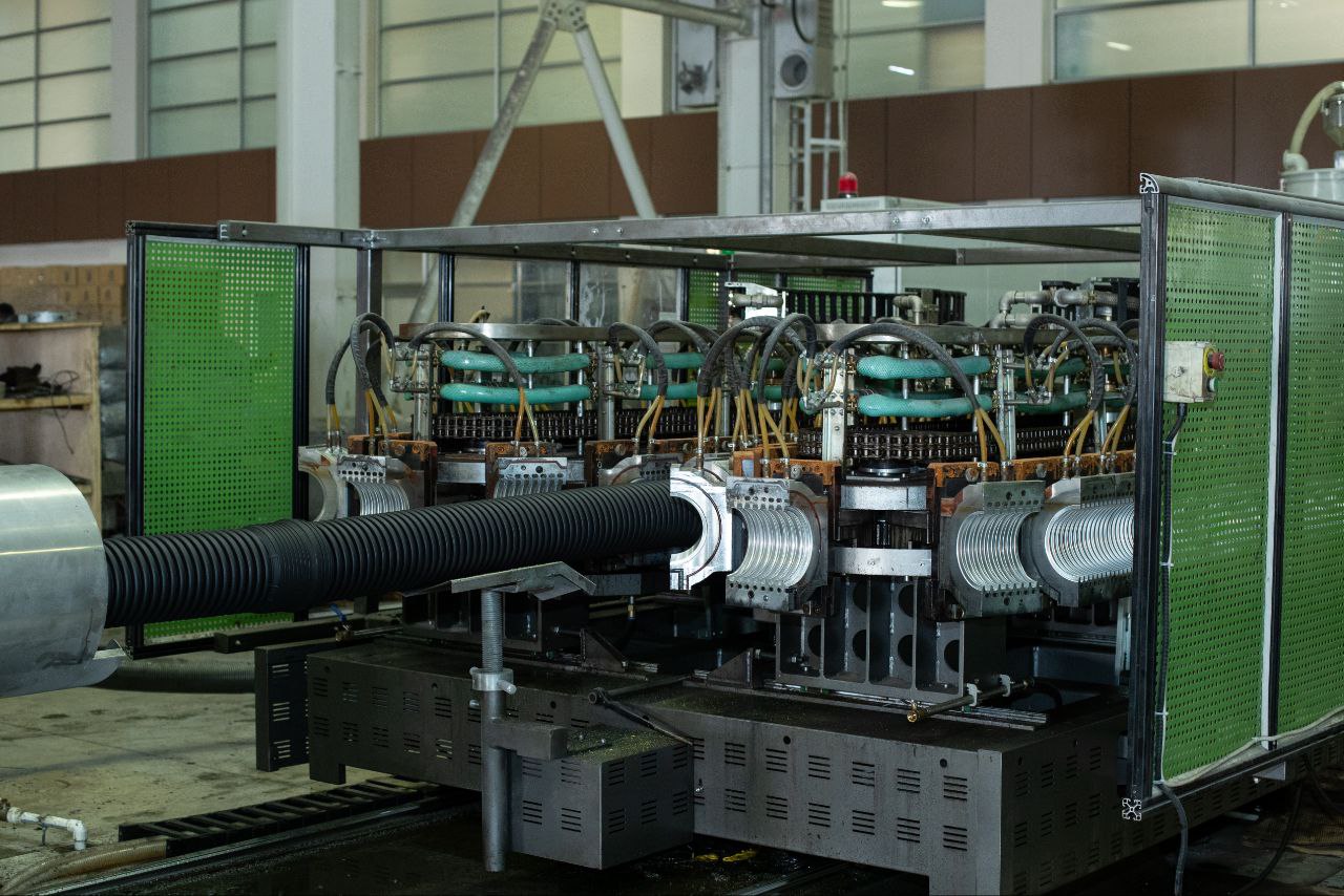 Media tour set in motion to showcase enterprises of Azertechnoline (PHOTO/VIDEO)