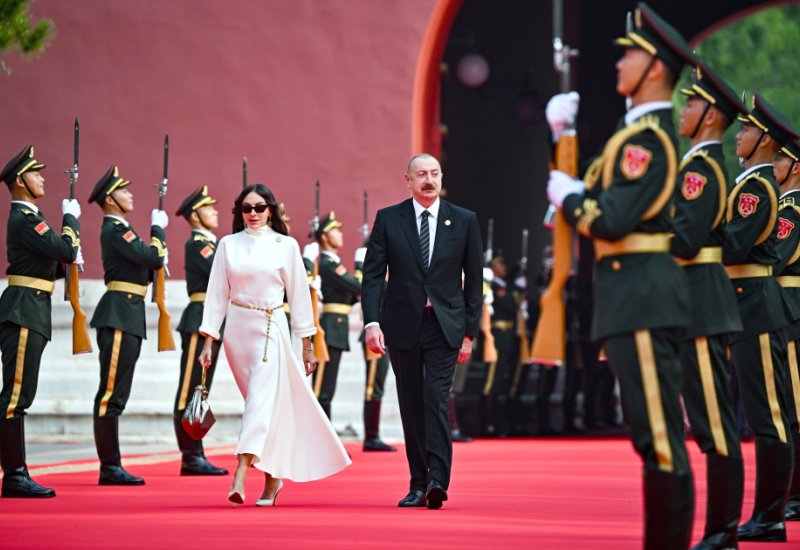 President Ilham Aliyev and First Lady Mehriban Aliyeva watched parade dedicated to 80th anniversary of Victory in Chinese People's War of Resistance against Japanese Aggression and World War II (PHOTO/VIDEO)