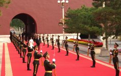 President Ilham Aliyev and First Lady Mehriban Aliyeva watched parade dedicated to 80th anniversary of Victory in Chinese People's War of Resistance against Japanese Aggression and World War II (PHOTO/VIDEO)