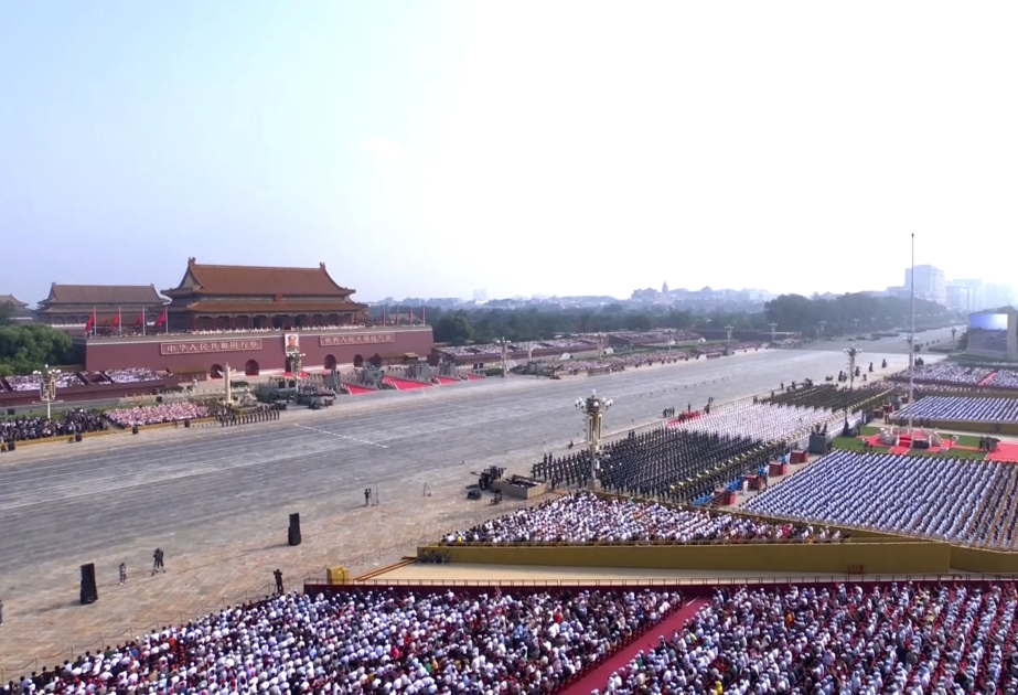 President Ilham Aliyev and First Lady Mehriban Aliyeva watched parade dedicated to 80th anniversary of Victory in Chinese People's War of Resistance against Japanese Aggression and World War II (PHOTO/VIDEO)