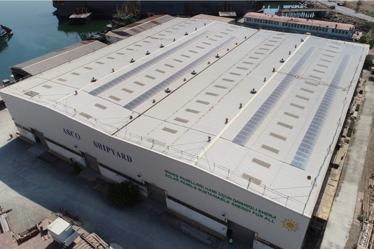 Azerbaijan adds up energy generation from solar panels set up at local shipyard (PHOTO)