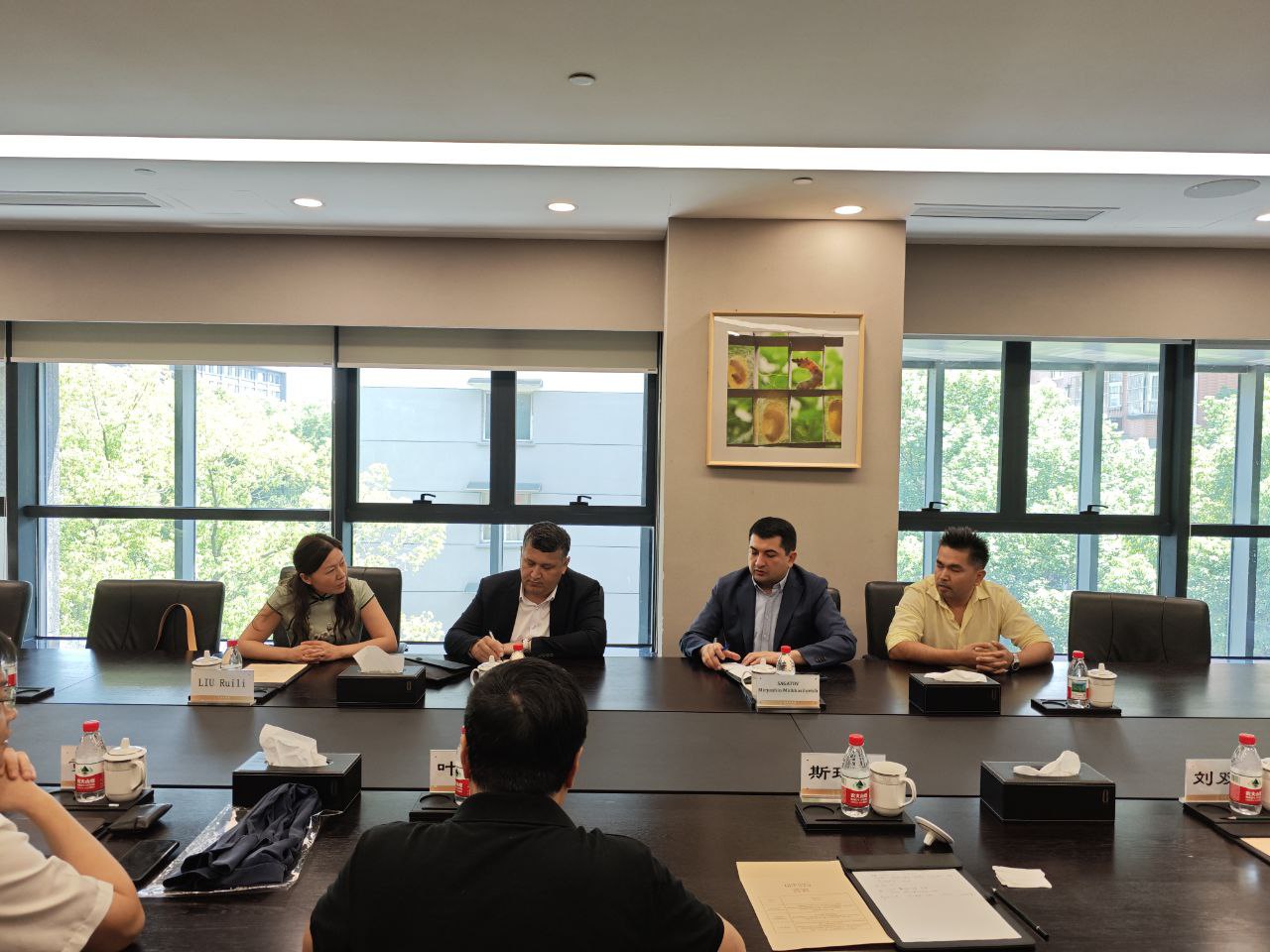 Uzbekistan partners with China’s CATHAYA GROUP on major silk manufacturing plant