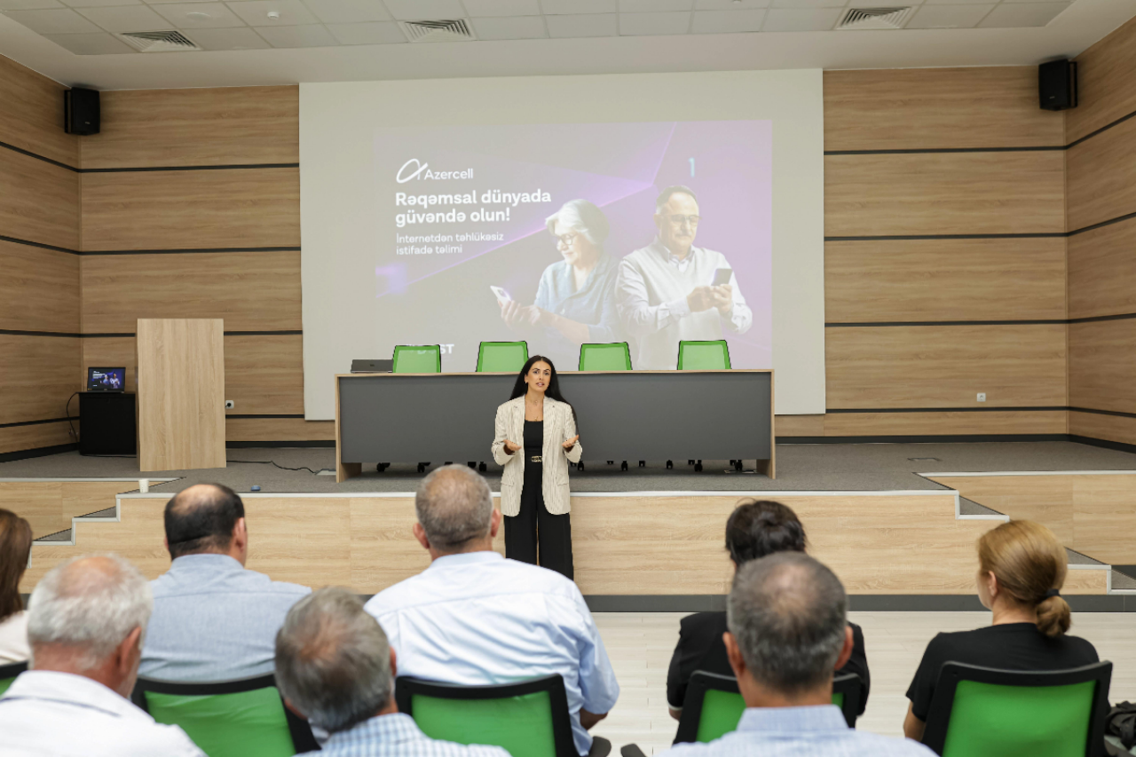 Azercell held cybersecurity training for elderly citizens in Barda (PHOTO)