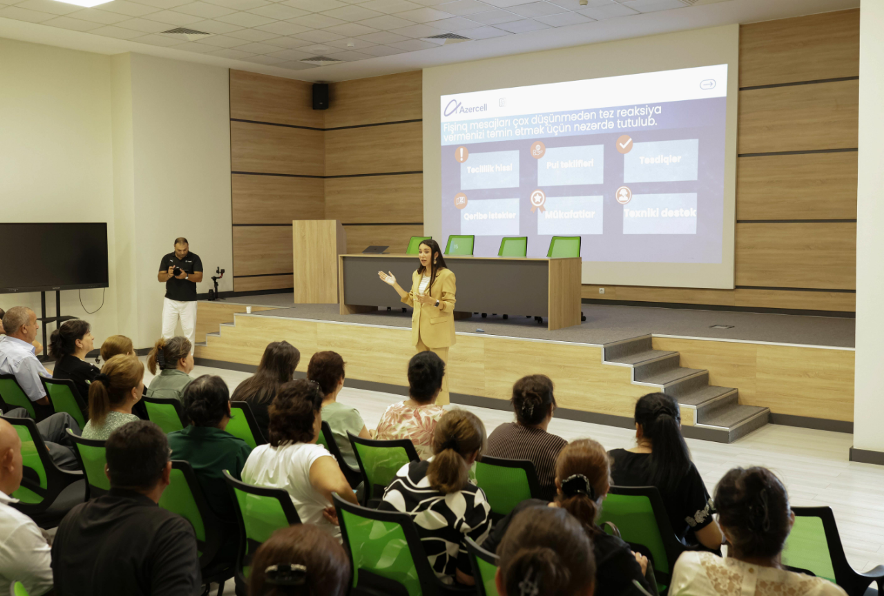 Azercell held cybersecurity training for elderly citizens in Barda (PHOTO)