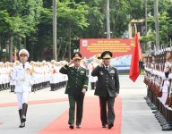 Azerbaijani defense minister meets Vietnamese PM and military leadership (PHOTO)