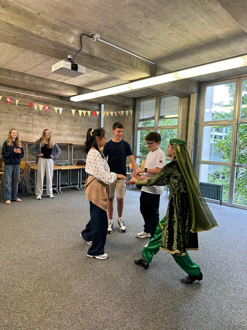 Swiss students join in vibrant project showcasing Azerbaijan (PHOTO)