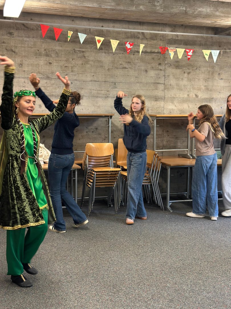 Swiss students join in vibrant project showcasing Azerbaijan (PHOTO)