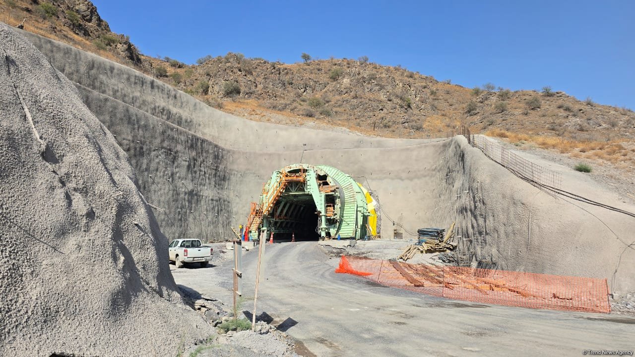 Azerbaijan projects surge in Middle Corridor container capacity by 2040