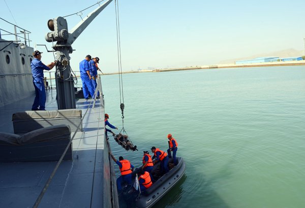 Azerbaijan's Navy holds exemplary ship combat exercises (VIDEO)